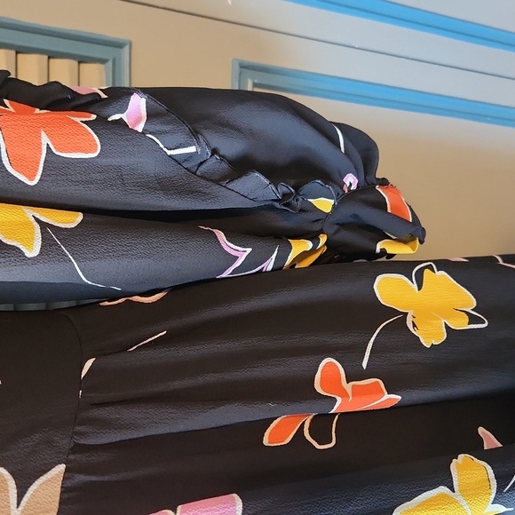 Ted Baker London Yviee Chuck Ruffle Long Sleeve Floral Midi Dress in Black - Picture 8 of 14